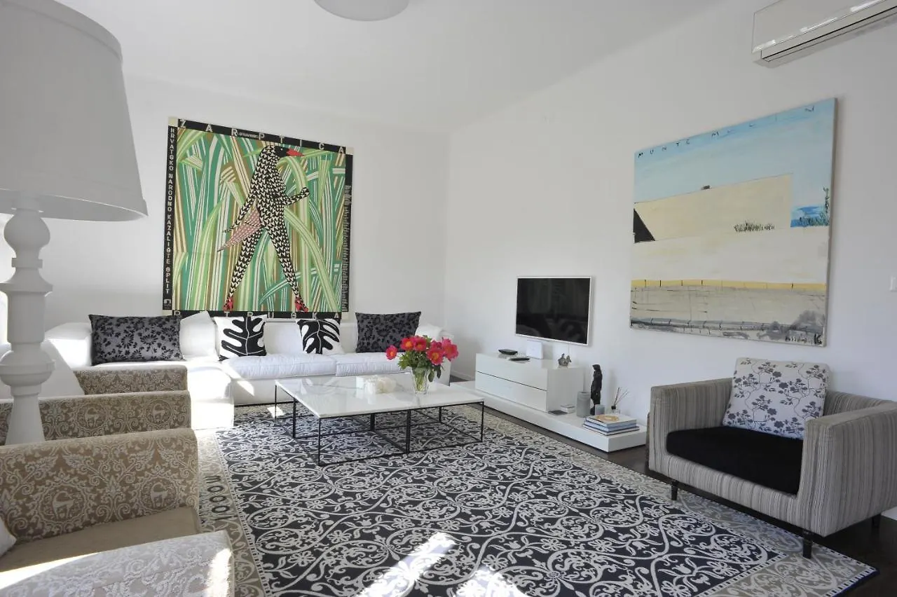 Apartment Charon With Garage Rovinj
