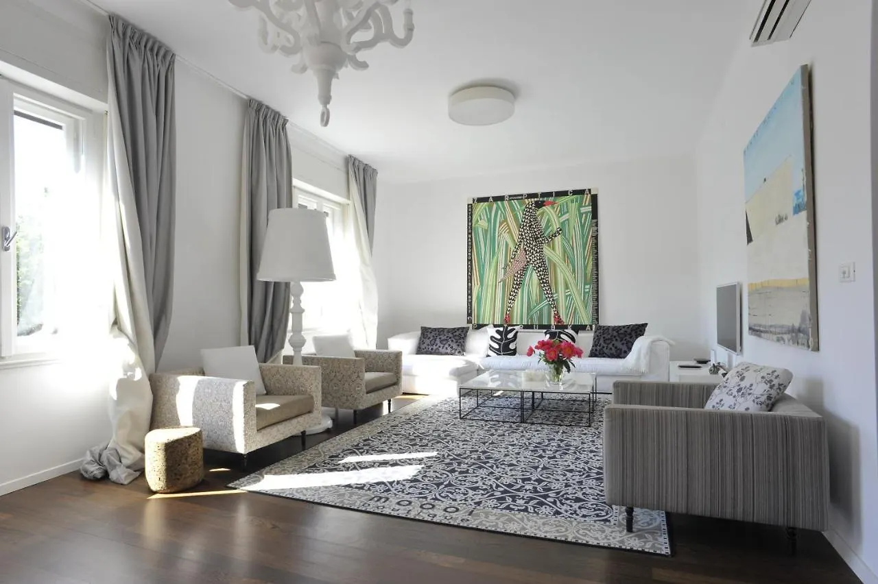 Apartment Charon With Garage Rovinj